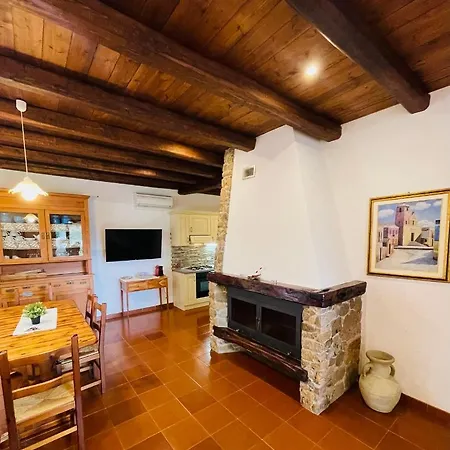 Летний дом House Suestellas Теулада
